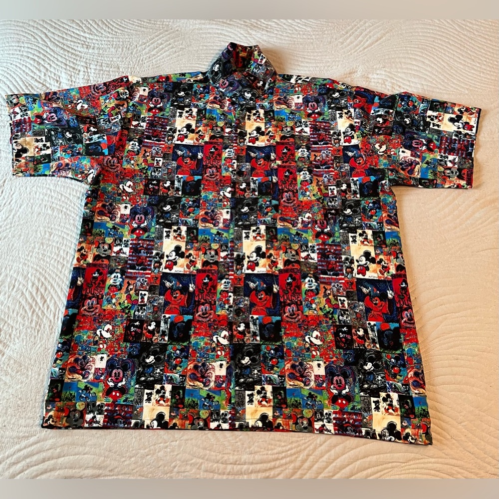 Disneyland Resort Mickey Mouse Artist Renditions Pictorial Camp Shirt Adult Sz L